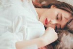 天蝎女深爱一个人表现形式